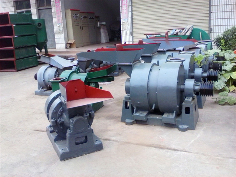 避免了木粉机制粉过程中硬物料的投入；我庆祥牌综合了国内外各种传统木粉机的粉碎原理加以创新