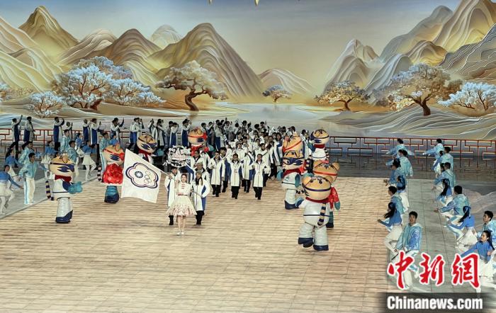 哈尔滨亚冬会开幕式中国台北代表团入场点燃全