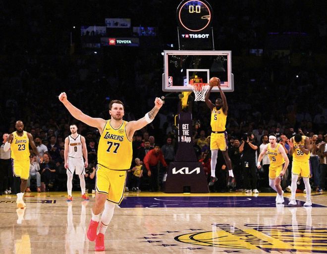 湖人加时逆转掘金 东契奇准绝杀助球队豪取5连胜