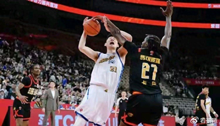 深圳队8连胜掀CBA风暴 青年军攻防体系全面爆发