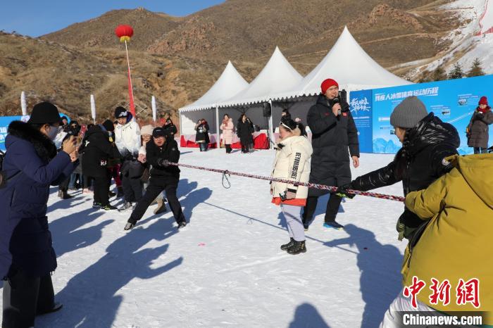 第九届中国残疾人冰雪运动季在呼和浩特盛大启