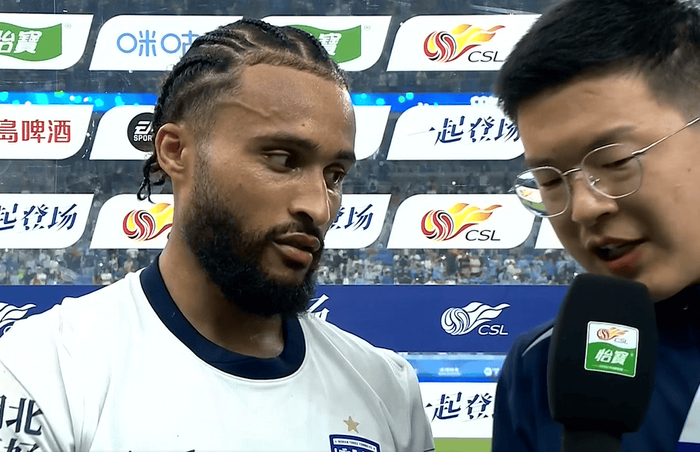 武汉三镇贝维斯赛后坦言：防守失误致败局，力